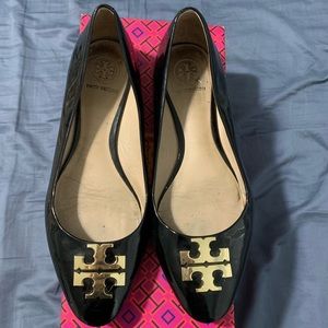 Tory Burch Raleigh Flat in Black